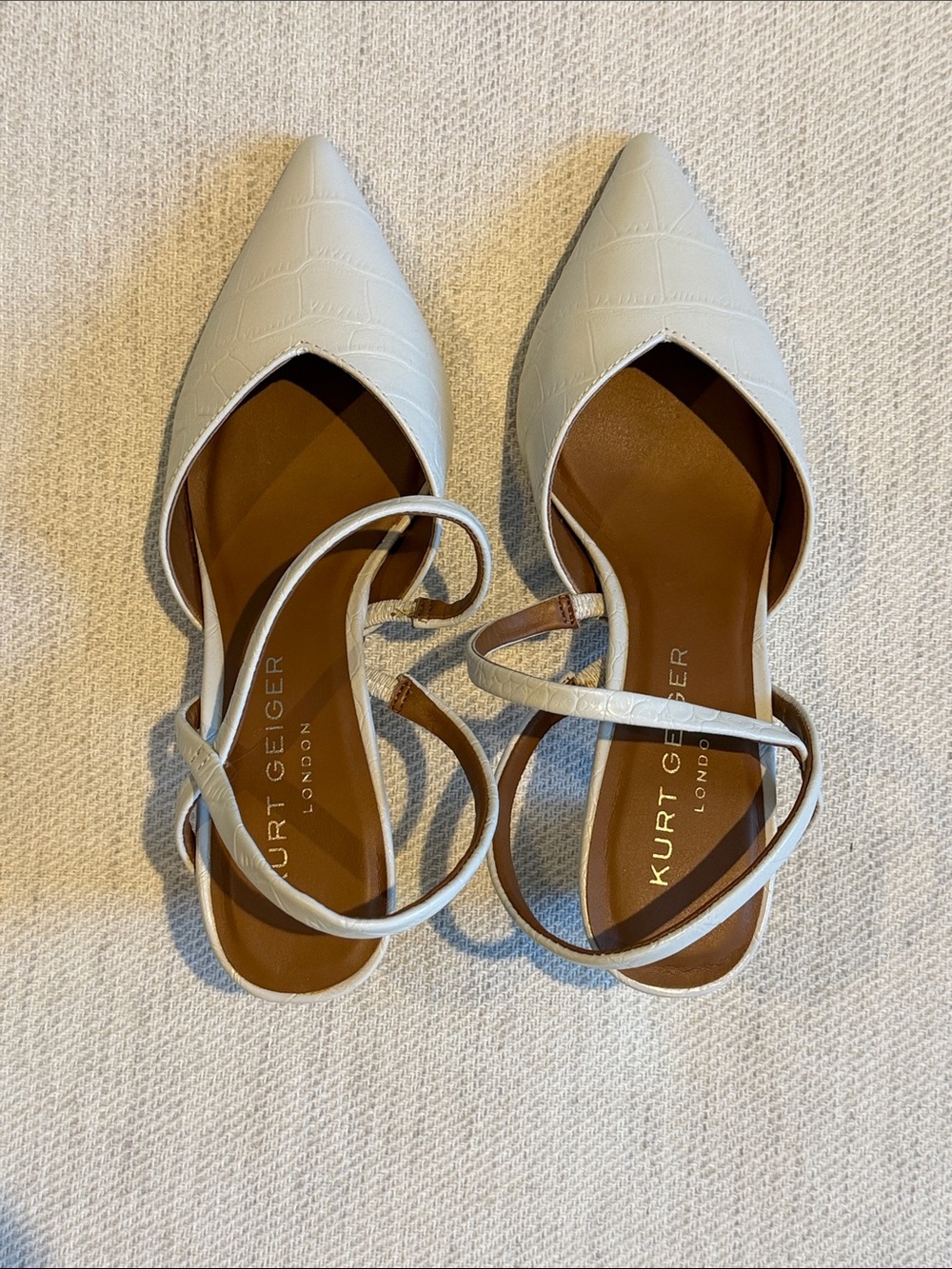Kurt Geiger White Croc-Embossed leather Pointed D'Orsay size 6